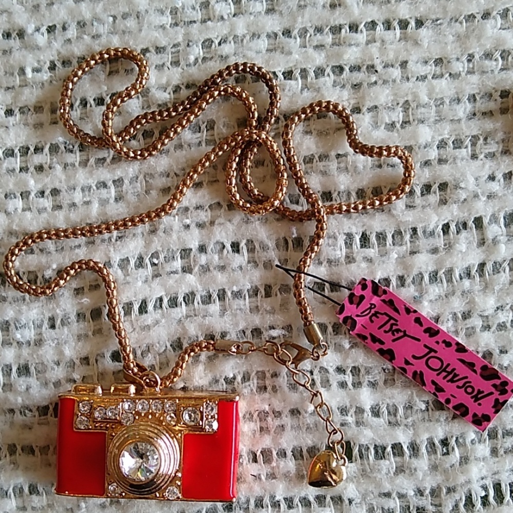 NWT Betsey Johnson camera necklace with chain